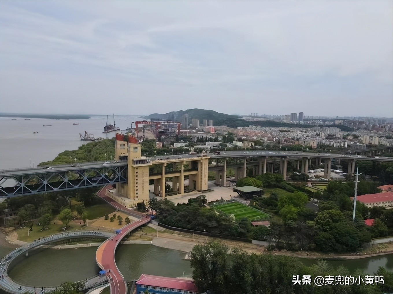 感受南京的艺术风格美食分享,中式情调南京美食