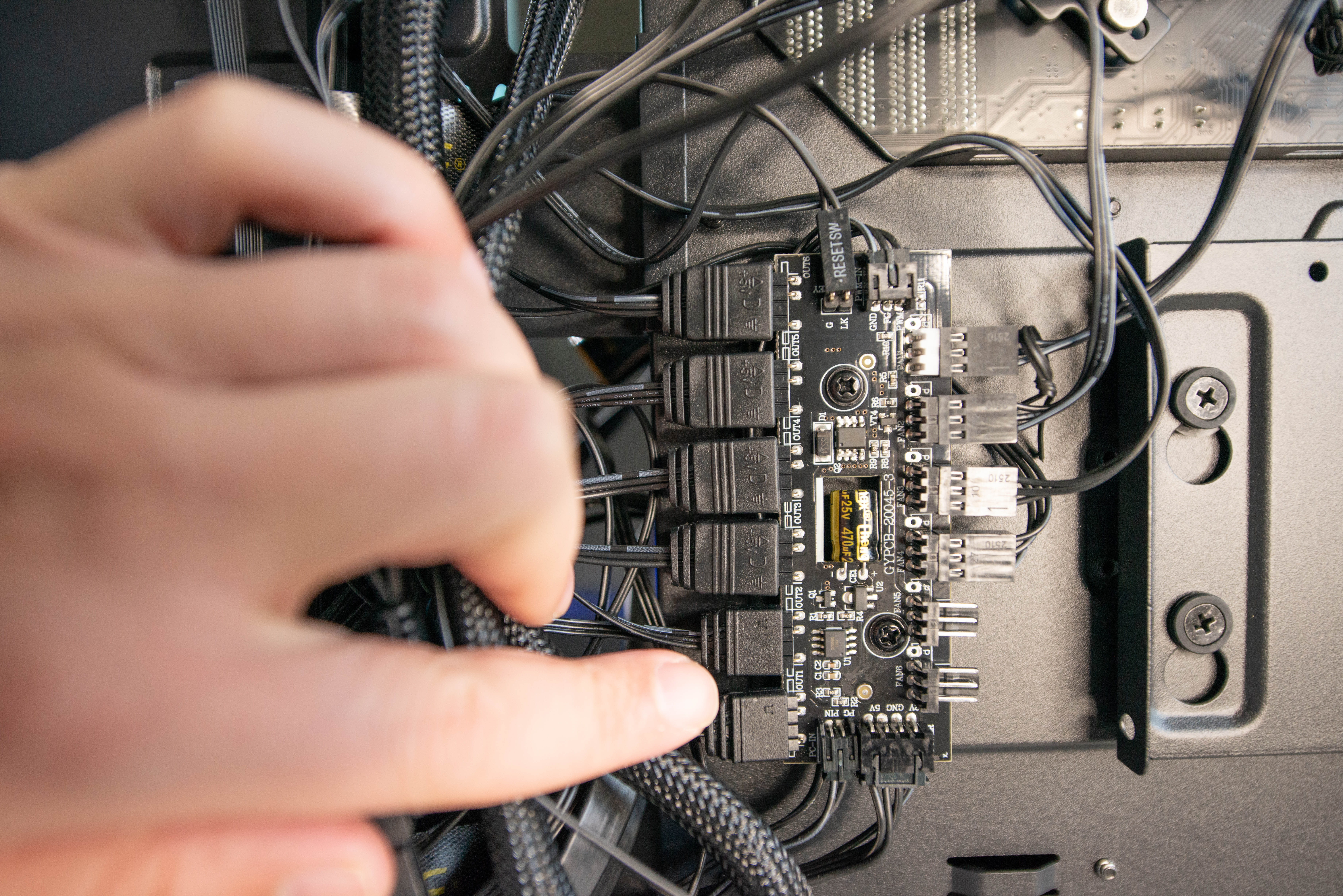 显卡diy水冷安装教程,水冷显卡组装电脑教程