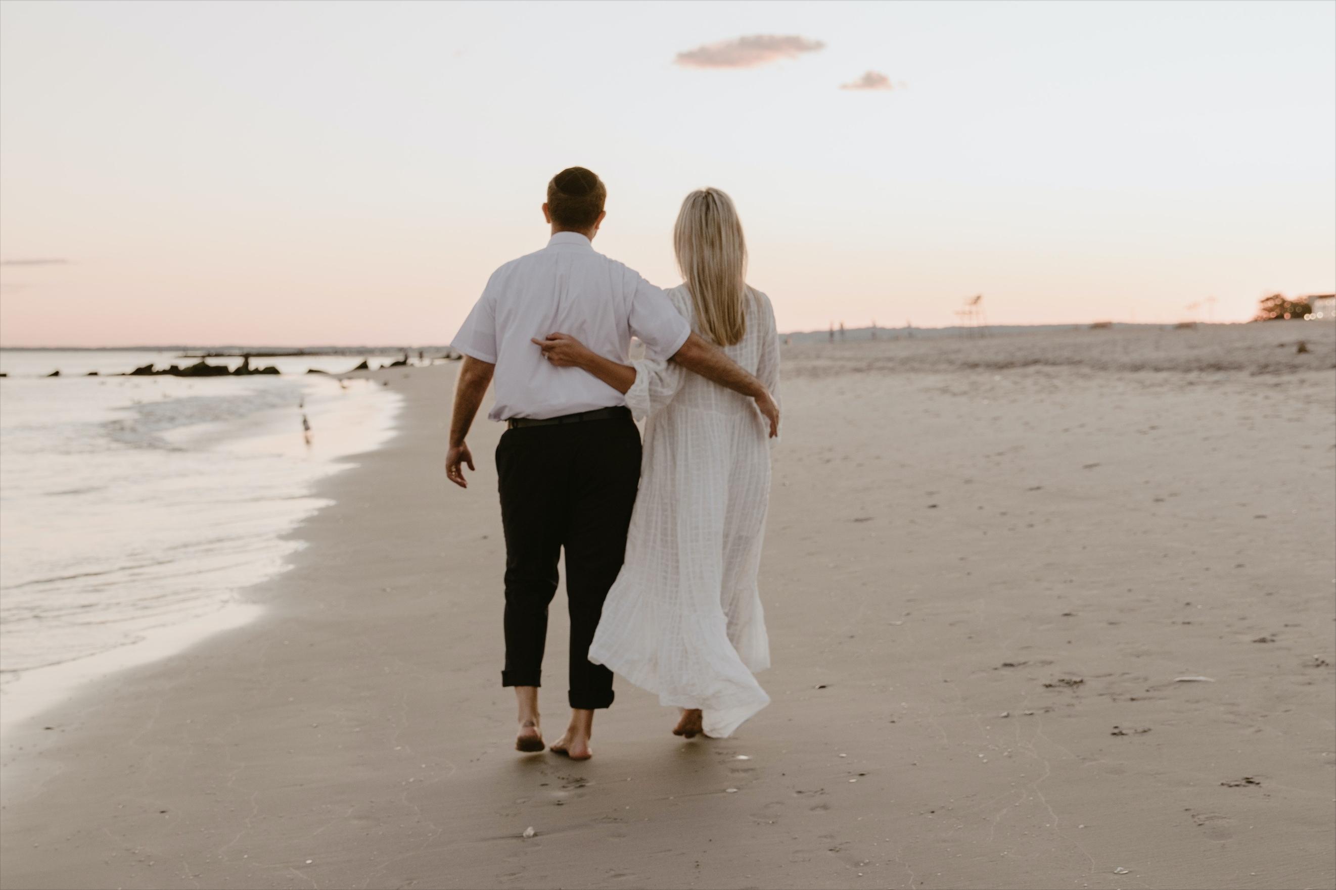 女朋友生气了怎么哄教你一招哄好,女朋友生气了哄女朋友最好的方法