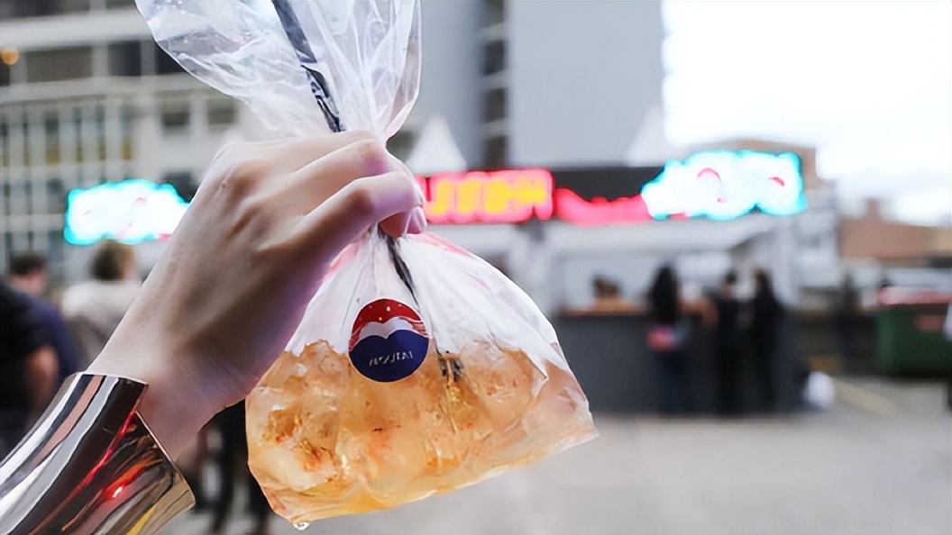 中国新式茶饮行业发展趋势,新中式茶饮市场潜力巨大