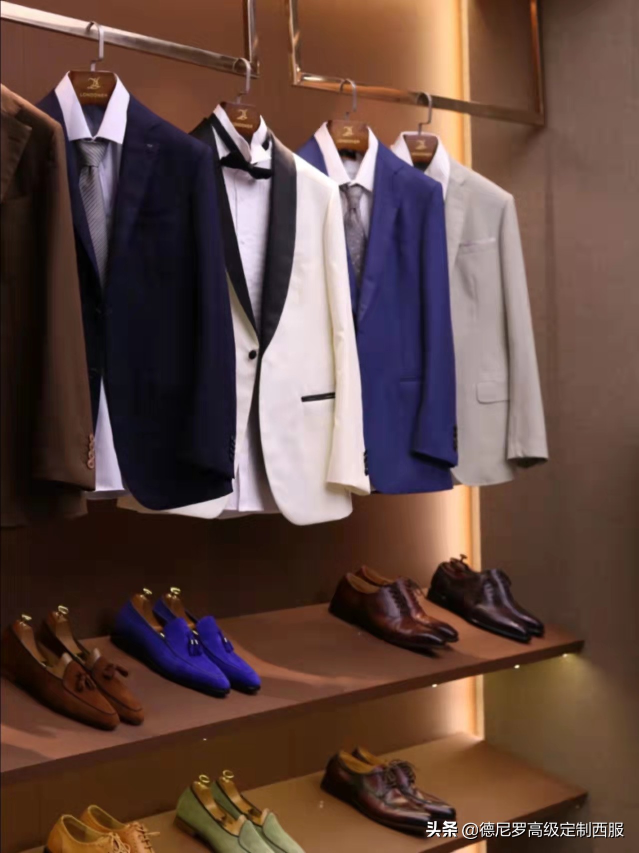 拍婚纱照的时候给你推荐西装,拍婚纱照送的定制西服套路