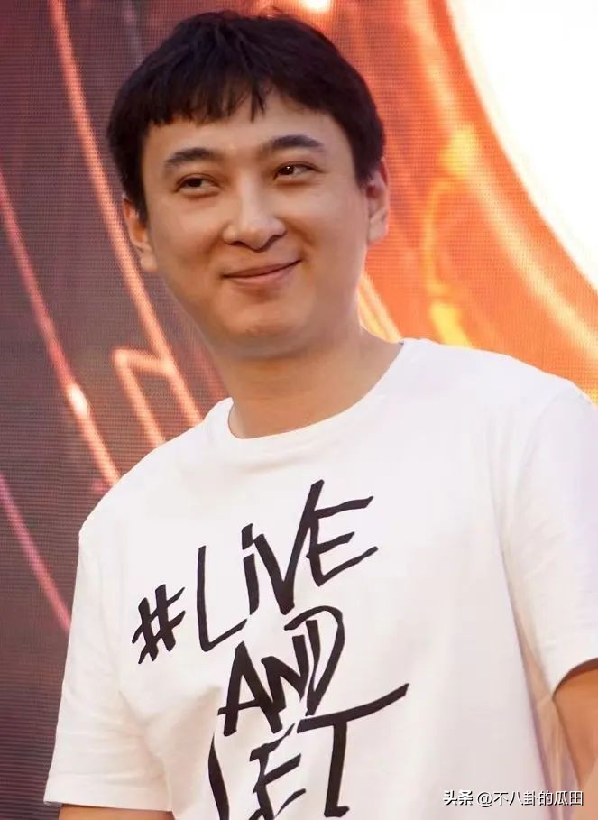 王思聪打人事件后直播,王思聪打人事件央视评论