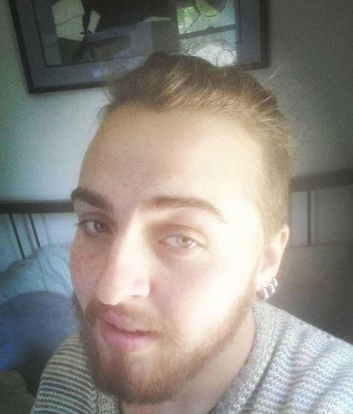 美国37岁男子自然怀孕,美国男子产下一名婴儿现在多少岁