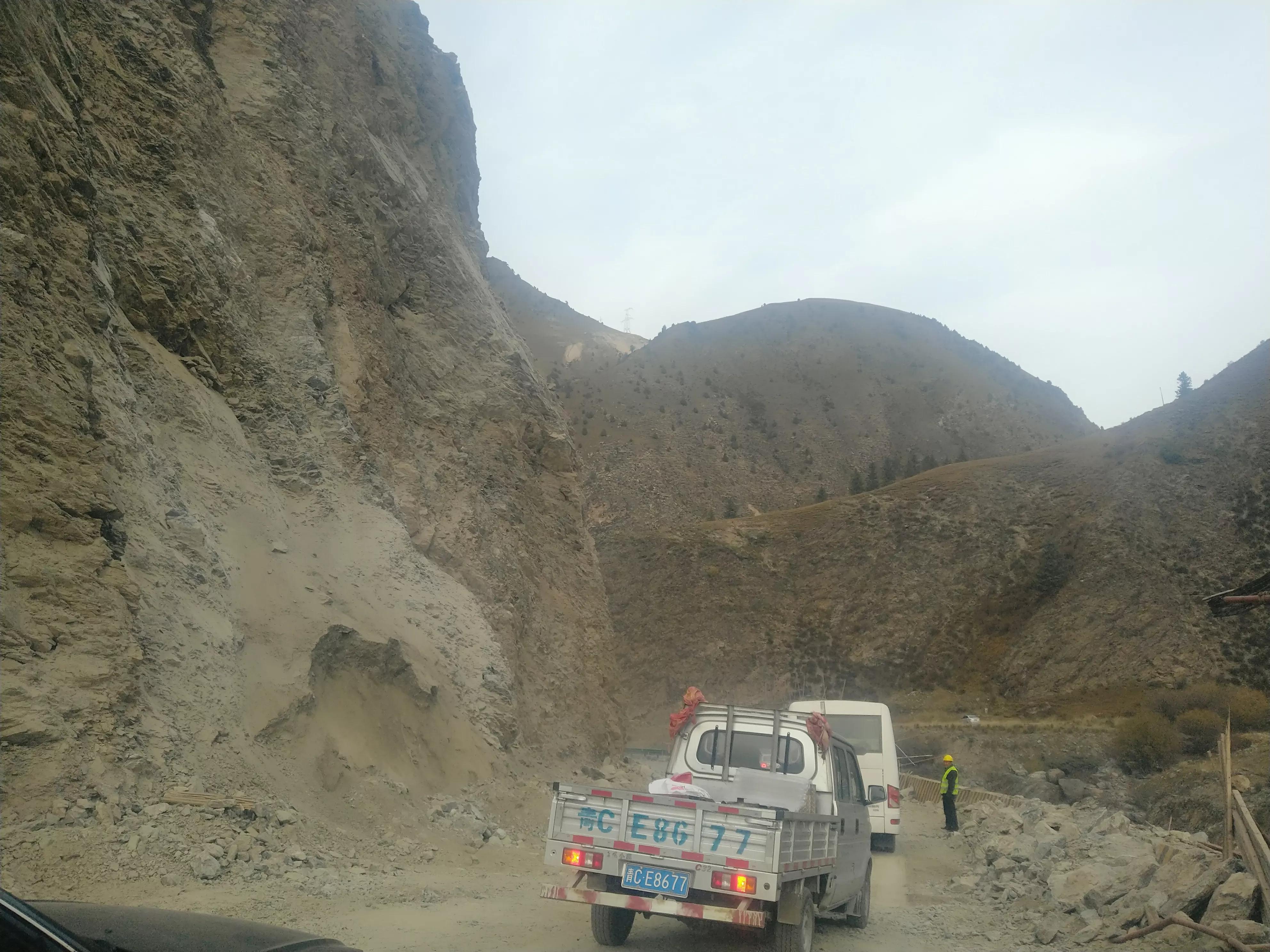 从甘肃翻越祁连山到青海,从肃北到青海沿途风景