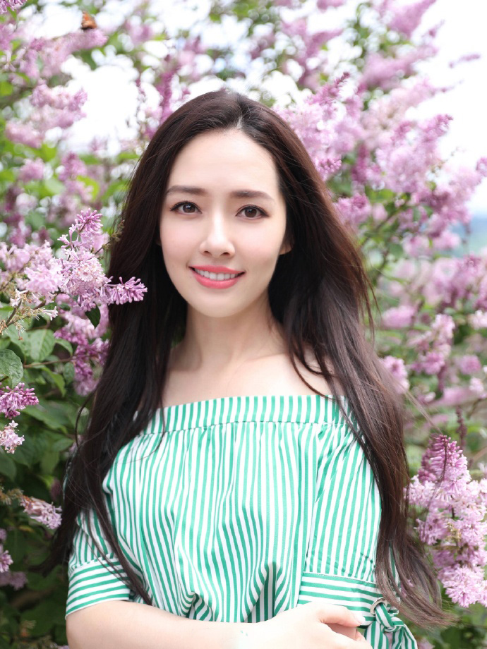 向佐与郭碧婷很有夫妻相,向佐喊郭碧婷大小姐自称保姆