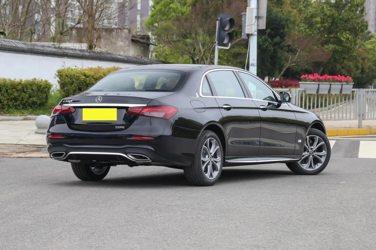 同样价钱奥迪a6l和奔驰c,奔驰c和奥迪a6l怎么选