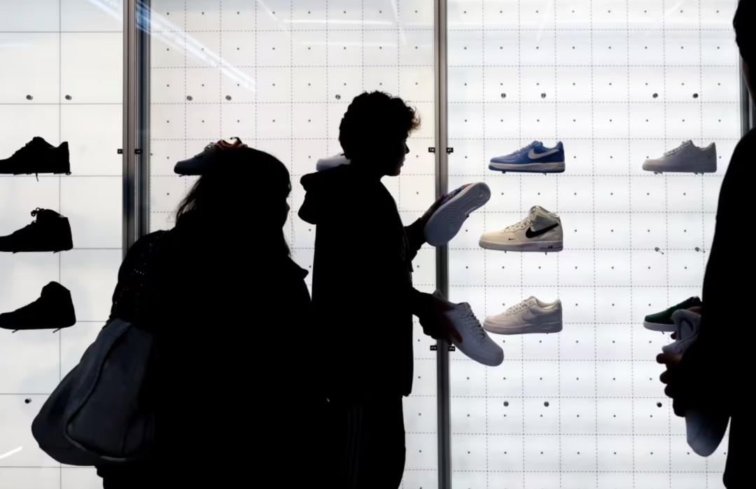 nike足球鞋坏了能找到吗,nike要关门了吗