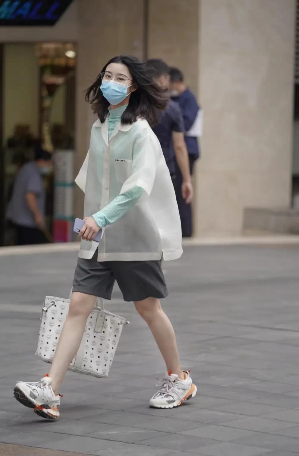 街拍看包包是真是假,街拍看包