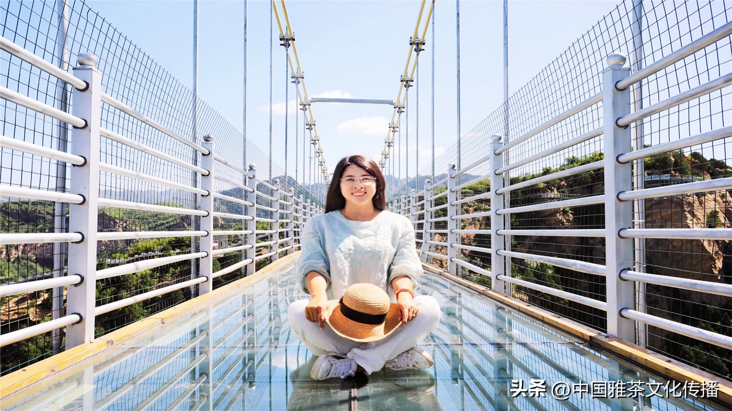 智者喜爱清泉，仁者喜爱山川