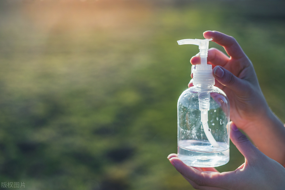 84消毒液衣服变黄原理,84消毒液发黄衣物