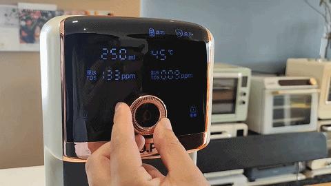 宜盾普净饮机首次使用视频,宜盾普W2嵌入式净饮机评测