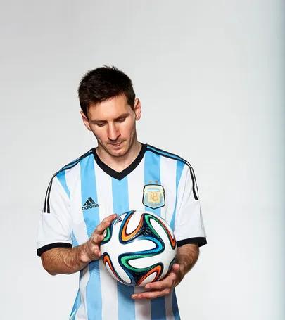 拥抱梅西的少年原视频,追风少年阿根廷梅西