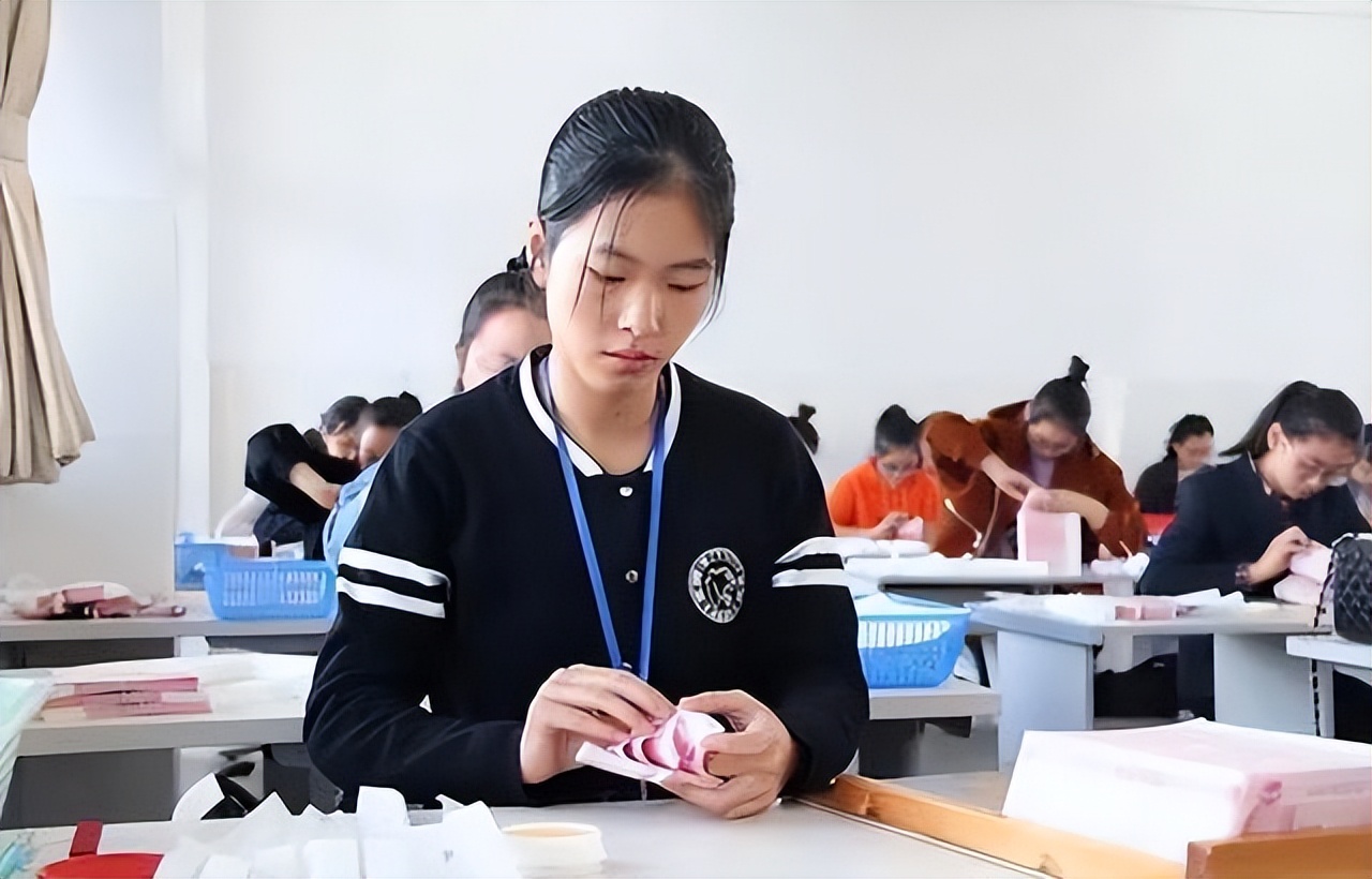 2023届高考生未来最好就业的专业,2032年高考哪些专业能好就业稳定