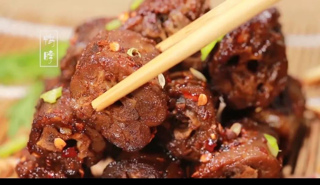 鼠头鸭脖是怎么被证实的,鼠头鸭脖事件全过程梳理