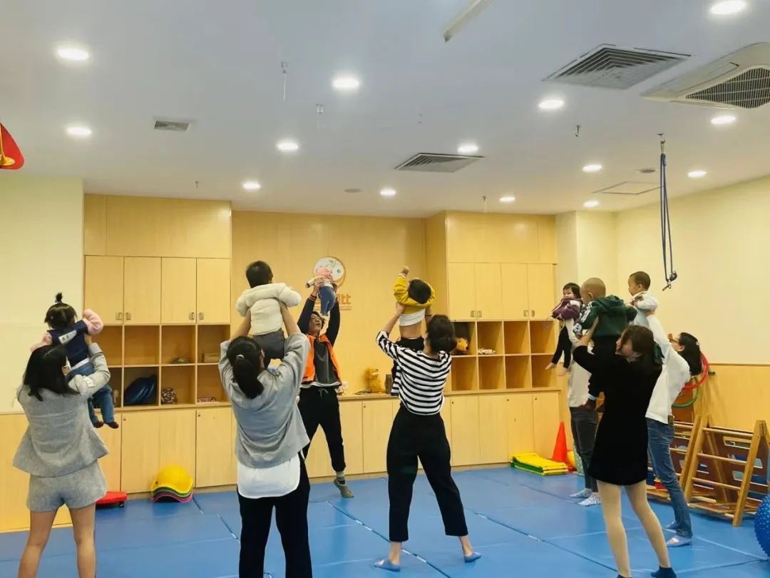 哈喽贝比国际早教是全国连锁吗,哈喽贝比早教大厅课程