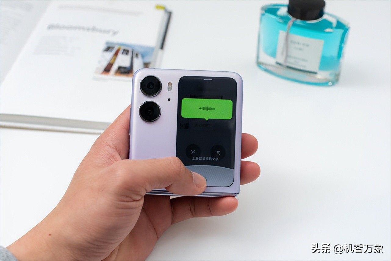 oppofindn2flip外屏能看微信吗,oppofindn2代外屏微信语音功能