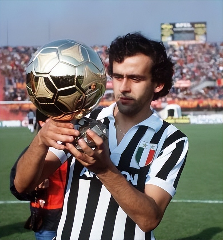 中国足坛十大球星,足坛最伟大的十大球星