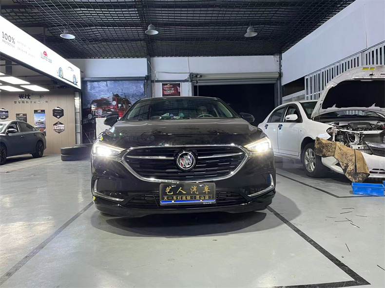 别克新君越大灯透镜自动调节,新君越大灯不亮怎么解决