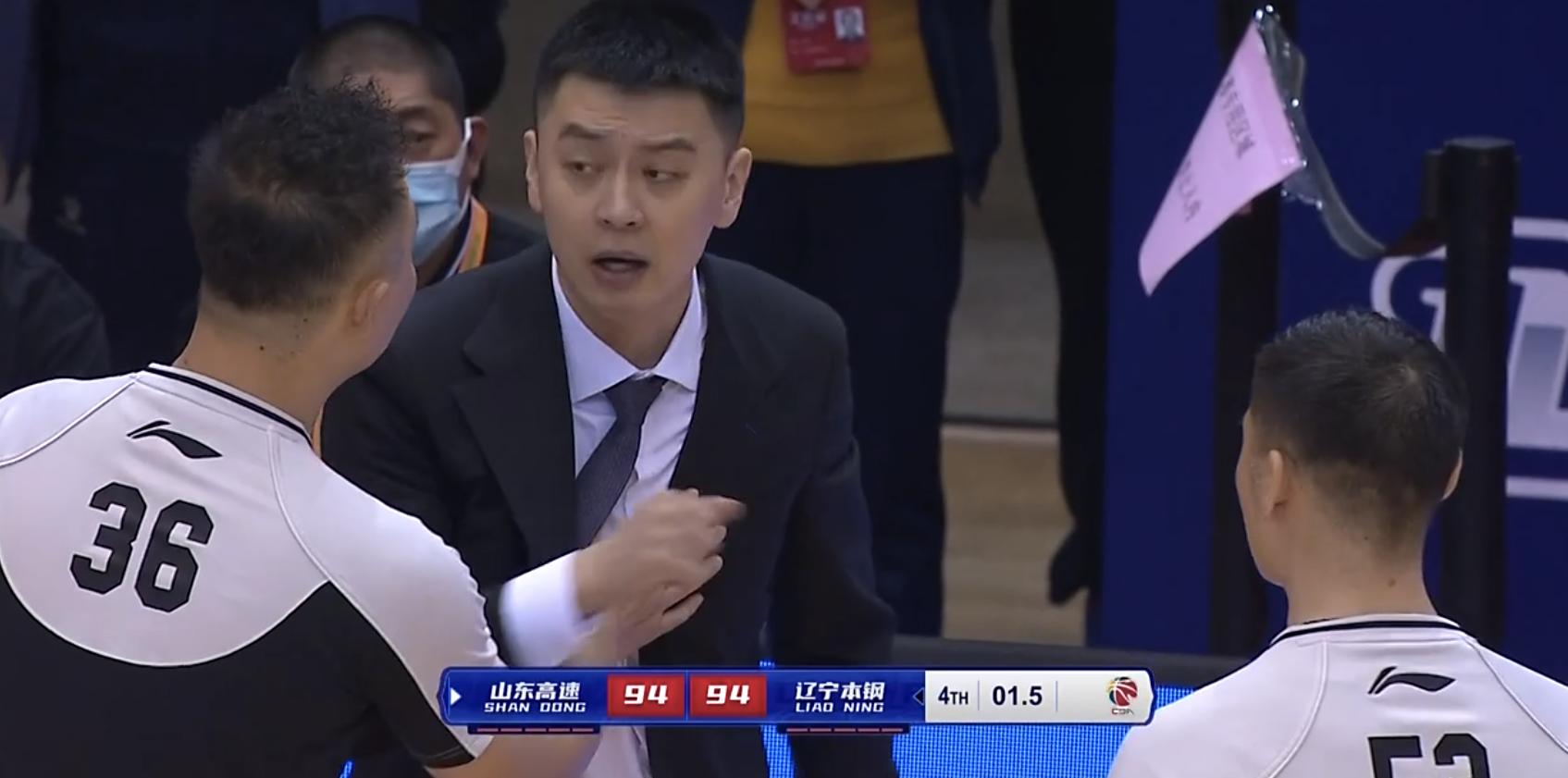 郭士强开门黑完整视频,郭艾伦被黑哨最后结果