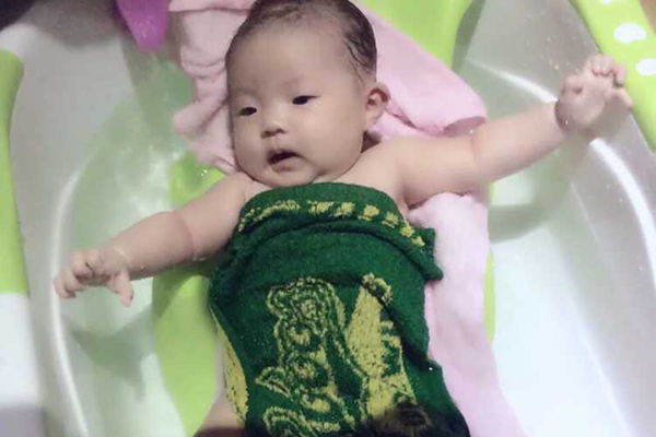 三鹿奶粉事件轰动全世界吗,13年前三鹿奶粉