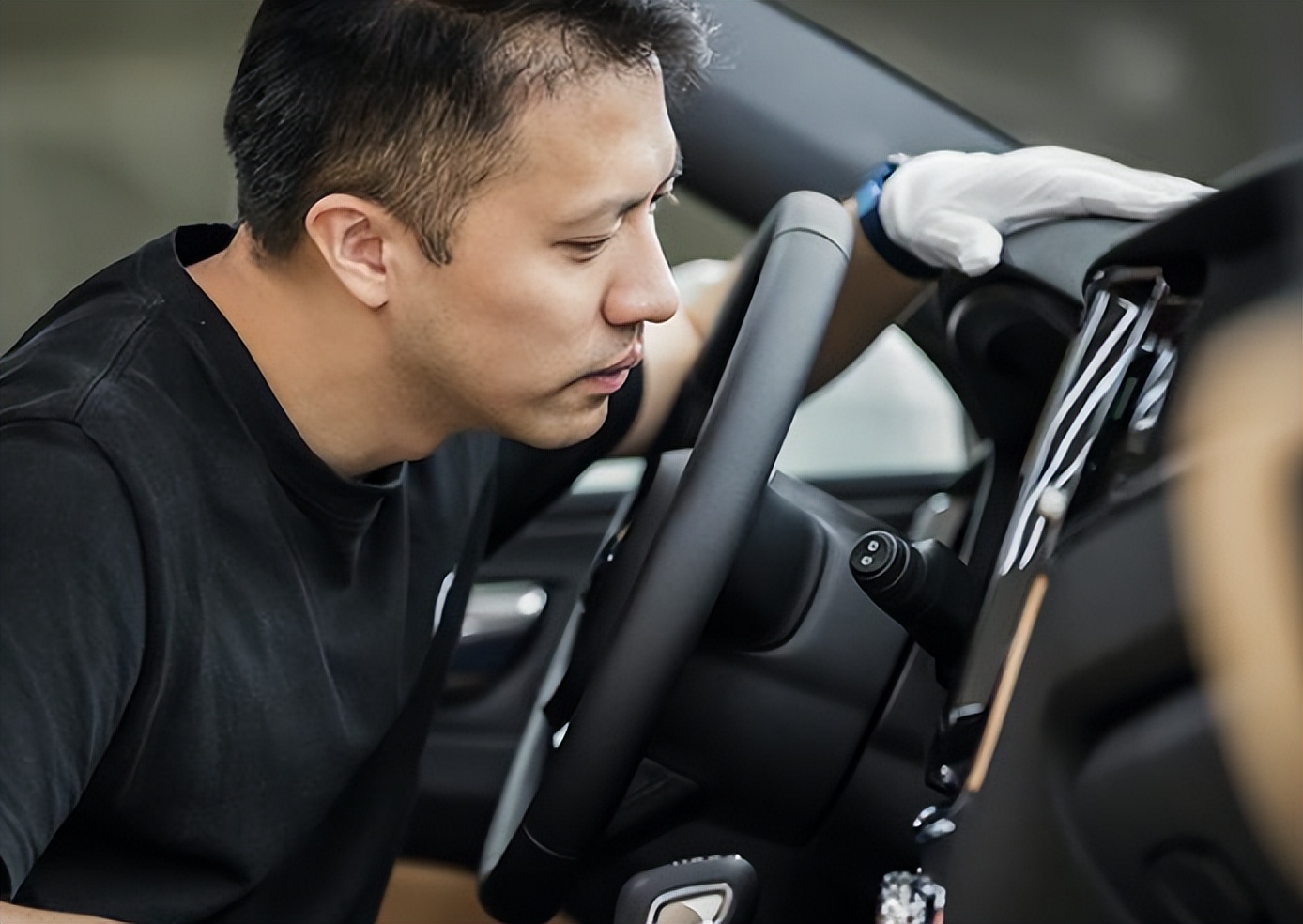 沃尔沃s60和奥迪a4l后排空间,奥迪a4l和沃尔沃s60维修保养对比