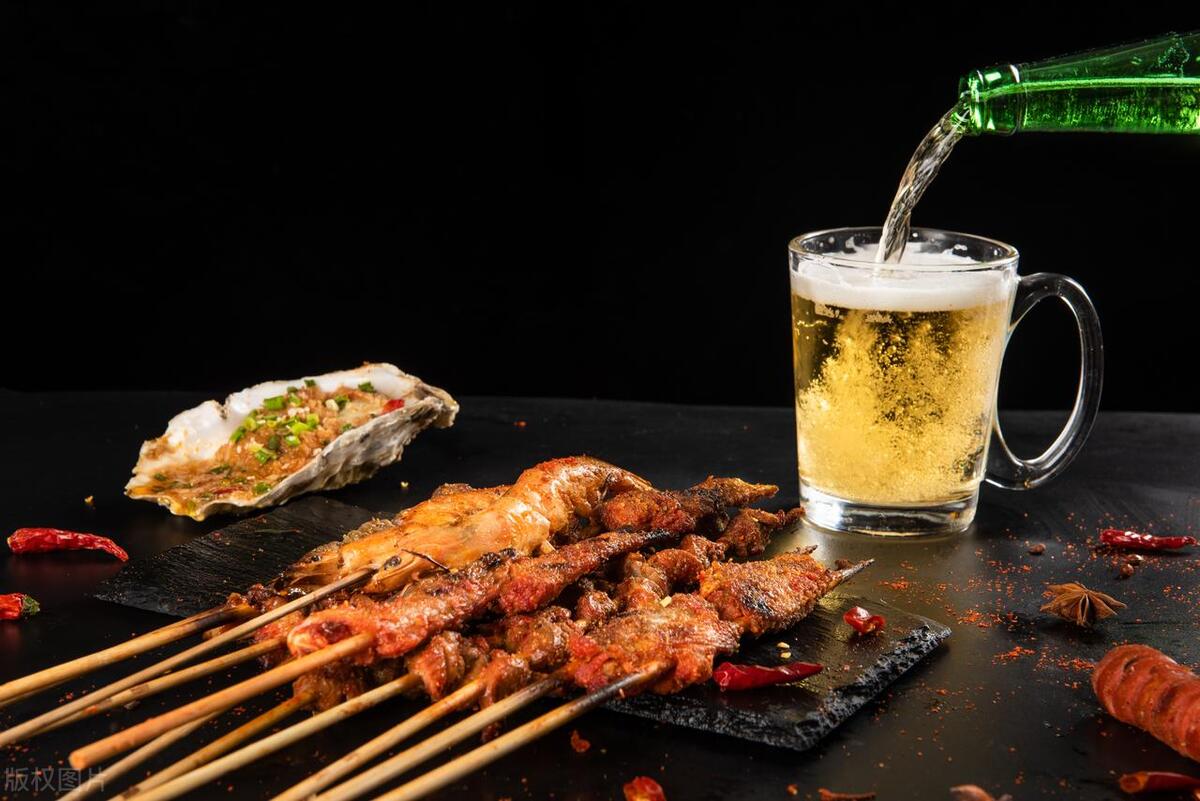 淄博烧烤带动了淄博的各方面发展,为何淄博烧烤能火遍全中国