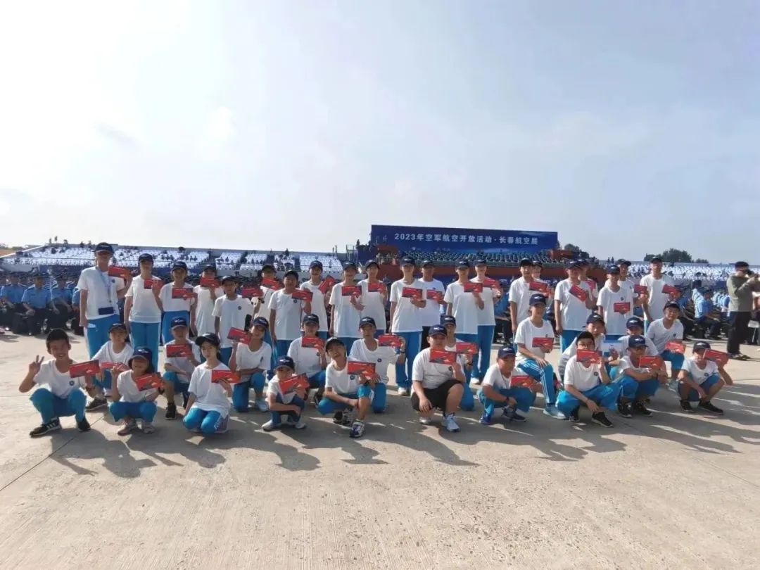 追梦空天凌云志振翅鸿雁赋能时——首都师范大学附属中学育鸿学校