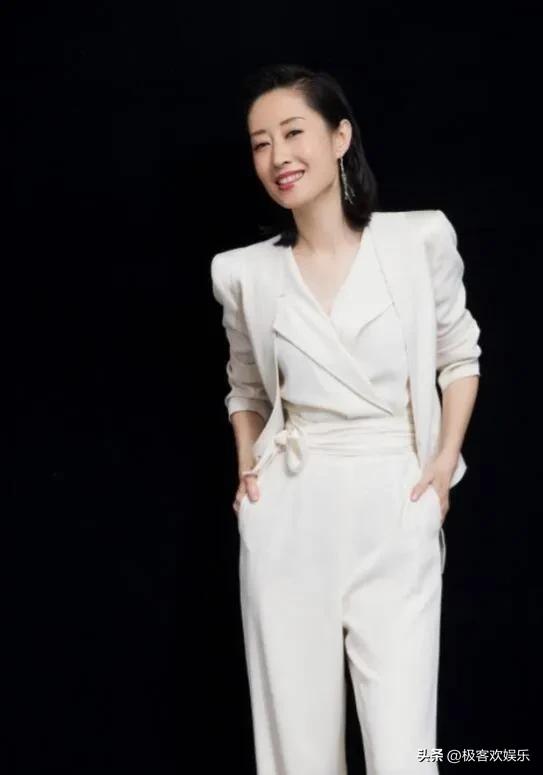 衣架子西装写真,男明星穿西装谁最好看