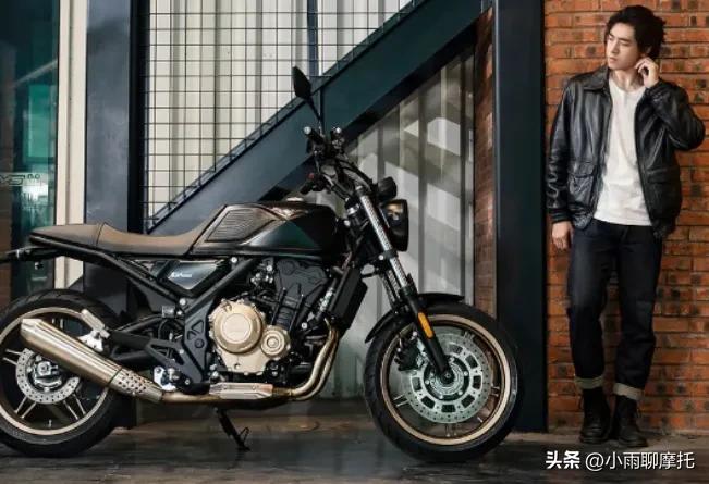 卷起来！高金GK400上市，售价25980元，全方位解析它都有哪些对手