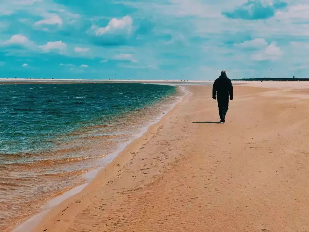 老人去世家里有哪些东西不能留,亲人过世留下的物品