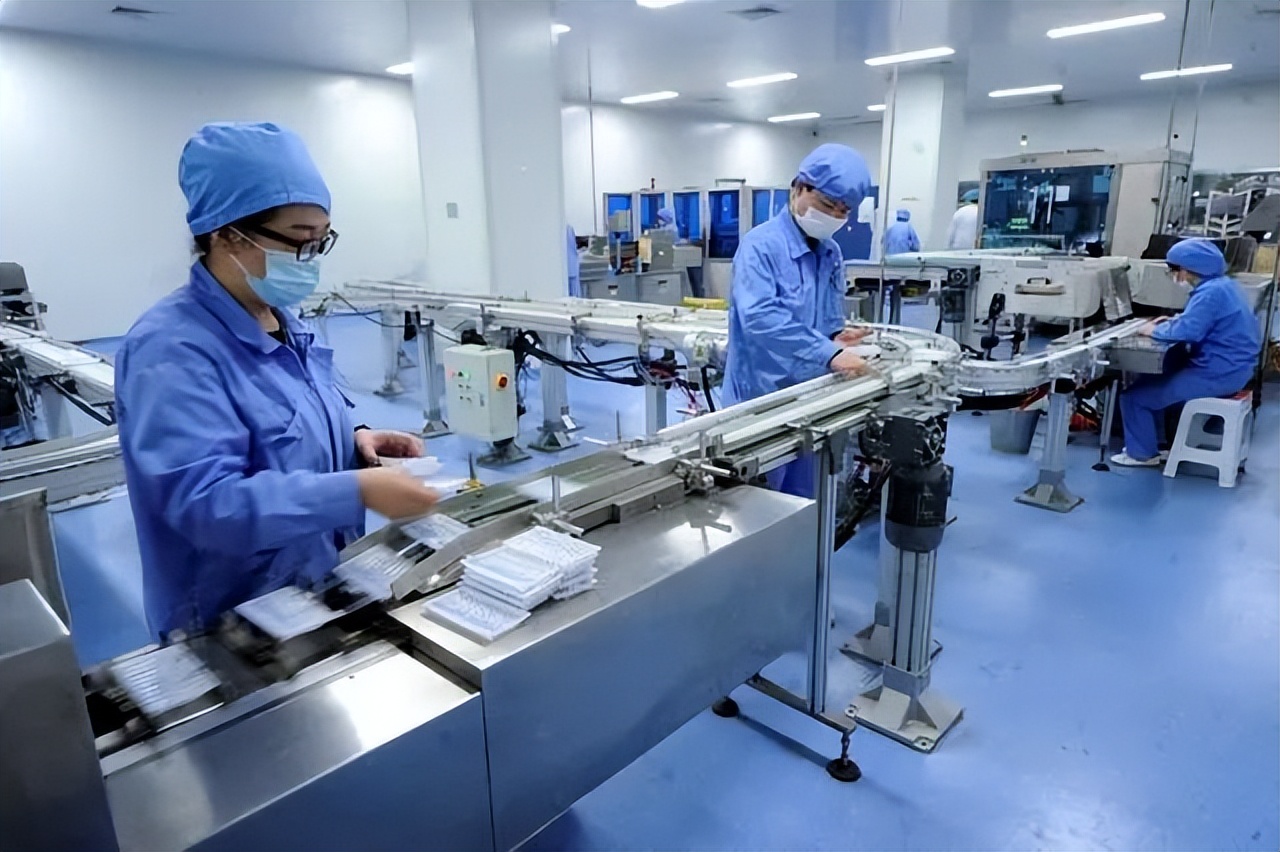 本科毕业在富士康长期做有前途吗,本科生进富士康有前途吗