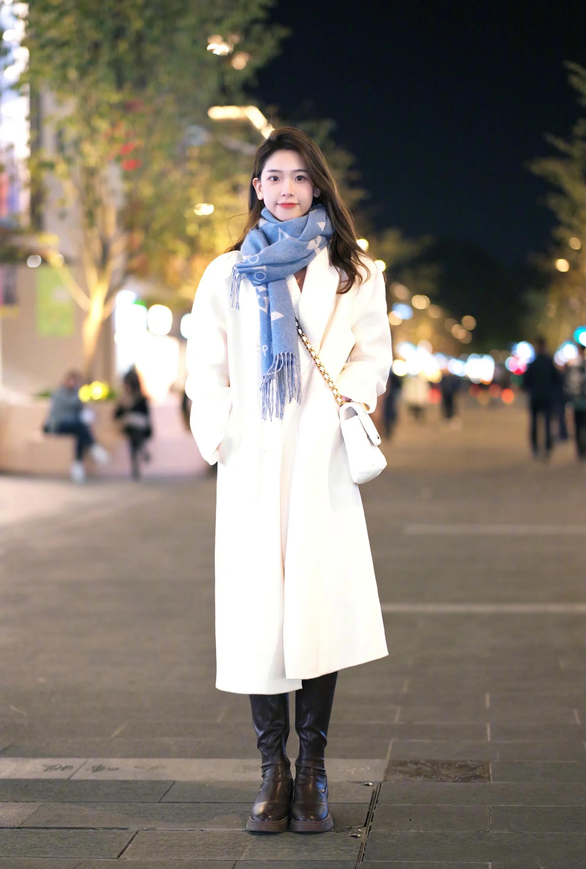 看街拍穿搭推荐,fendi围巾搭配lv