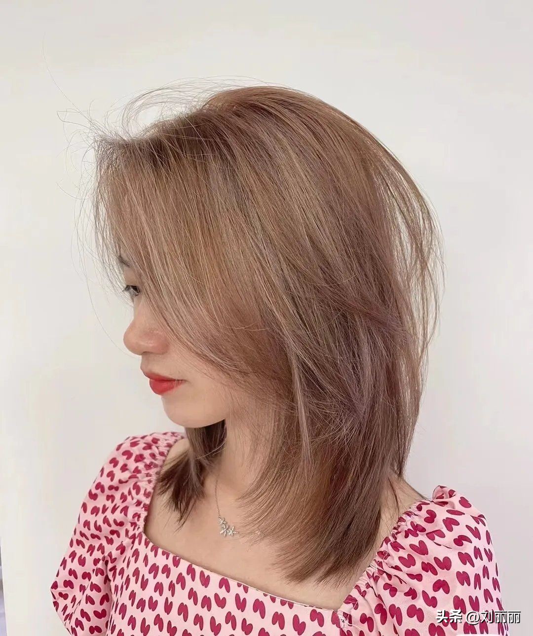 女发这样剪洋气还时尚千万别错过,女发中长发尾怎么剪柔和