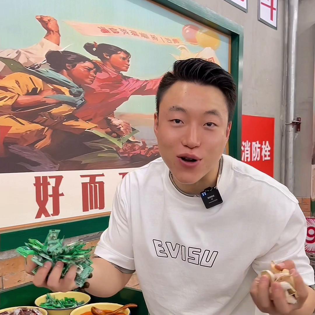 越晚来越好的超市模式烧烤小串儿，人手一个小炉子，夜宵档...