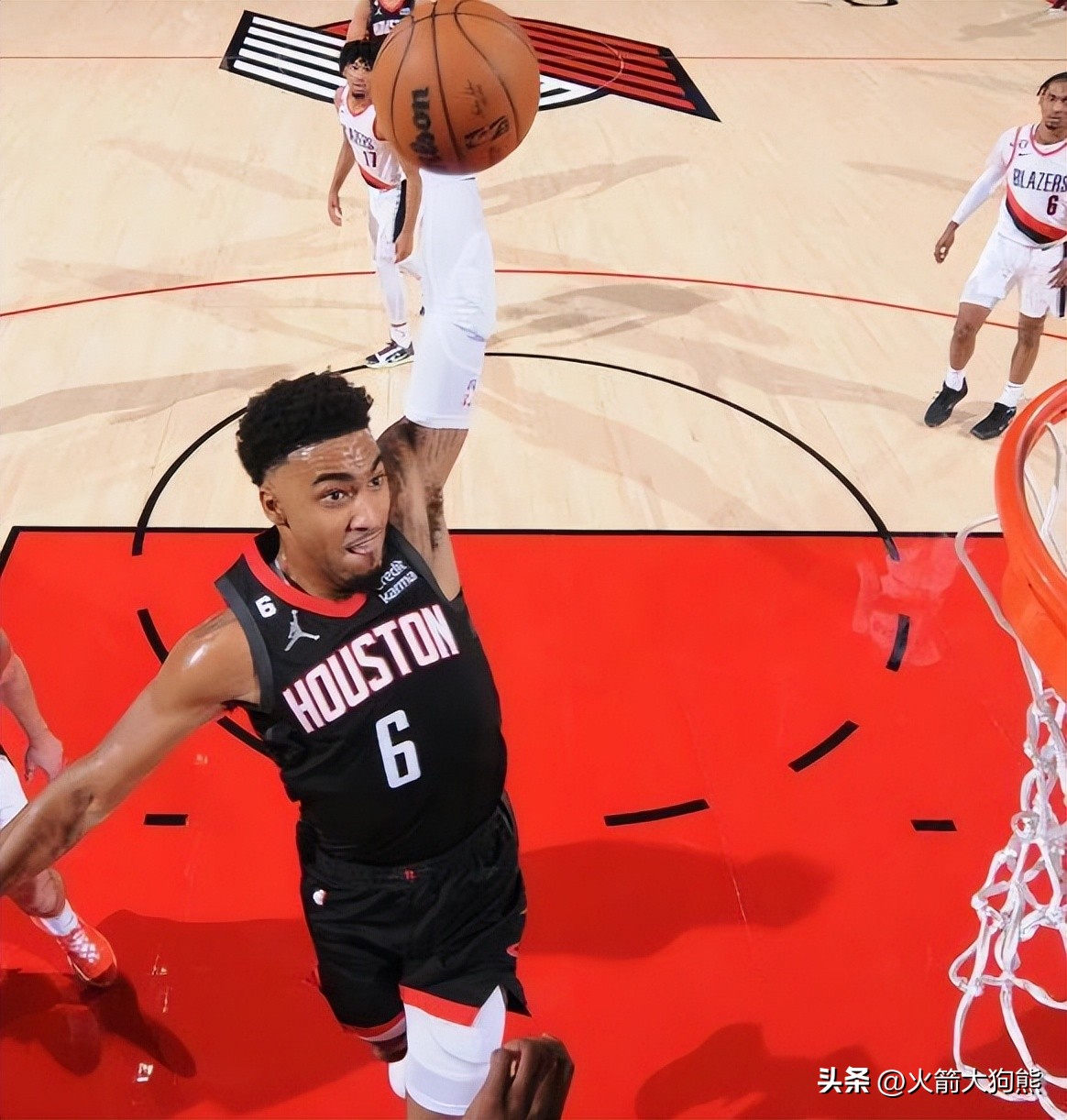 已有替代者！2首发+1替补，火箭阵中3人可交易？休城队记观点相同