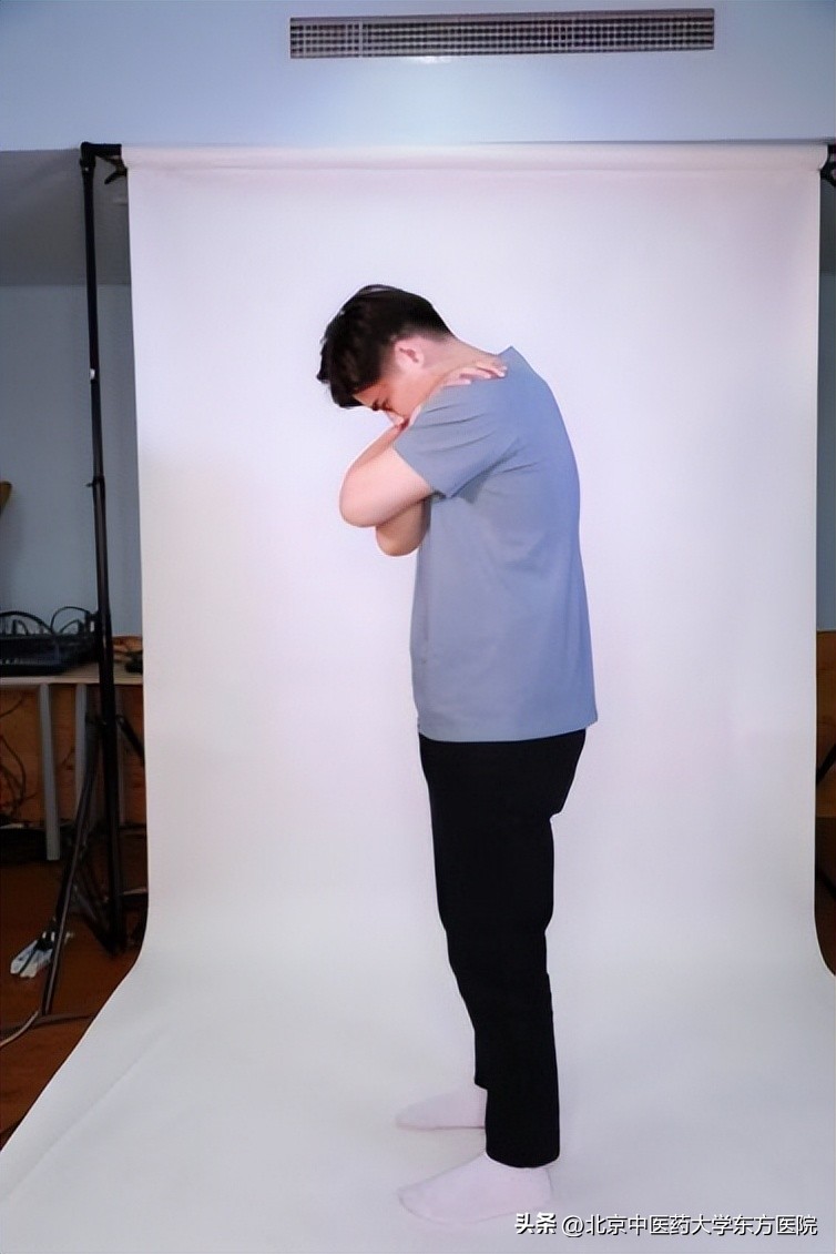 【第十五届北京中医药文化宣传周】扩胸抻背除压力，舒心顺气迎新年！