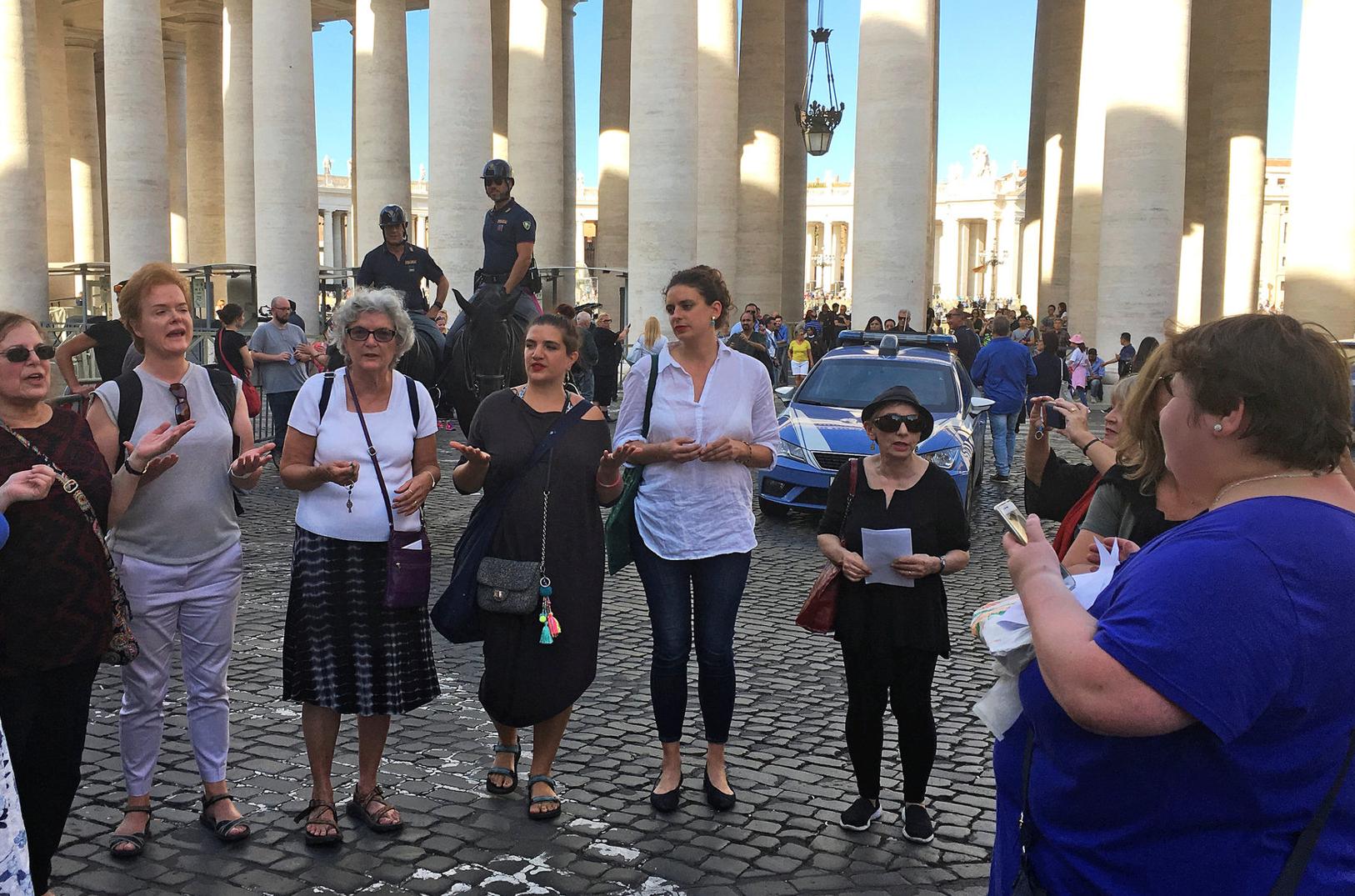 梵蒂冈军队人少为啥,梵蒂冈历史上被打过吗