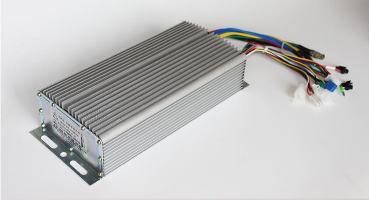 三轮车放到半路没电了,电动三轮车路上没电了怎么办