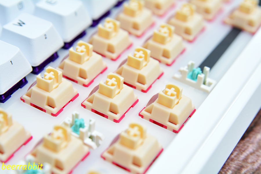 强上加强珂芝K75三模机械键盘与TTC钢铁轴的联合