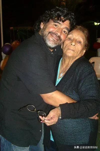 梅西马拉多纳贝利巅峰时刻对比,三球王和梅球王