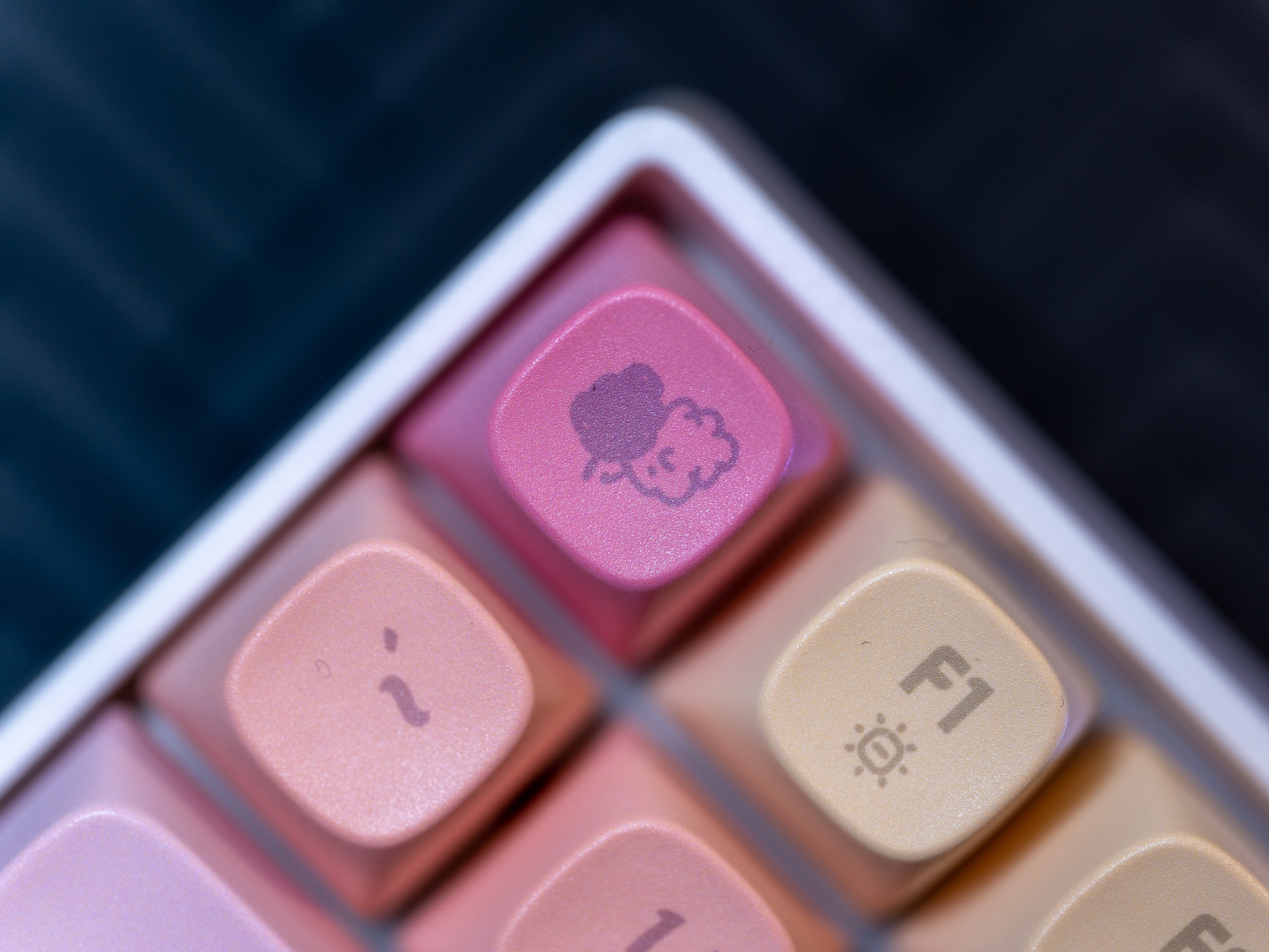 情人节送女朋友礼物女朋友回礼吗,第一次情人节送女生500的礼物