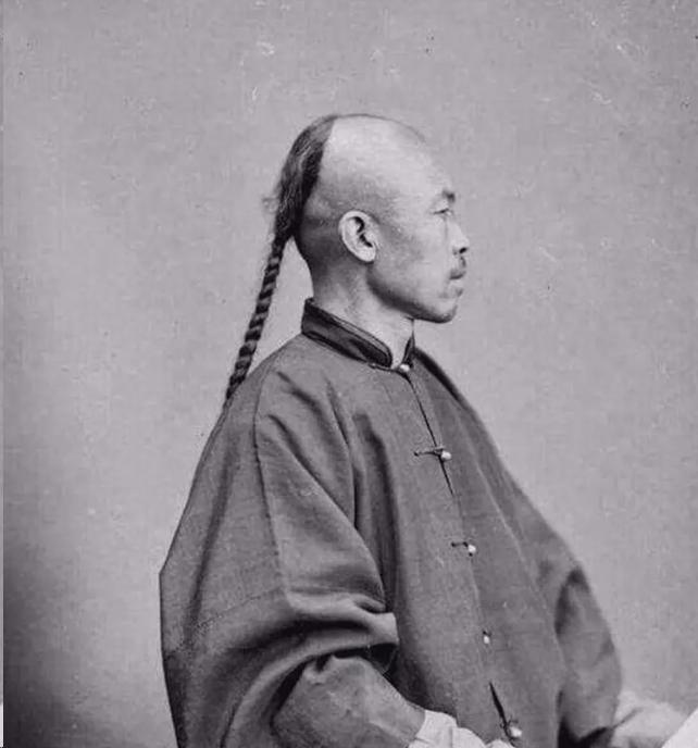 清朝时候为什么要剃光头留辫子呢,清朝人为什么剃头留辫子