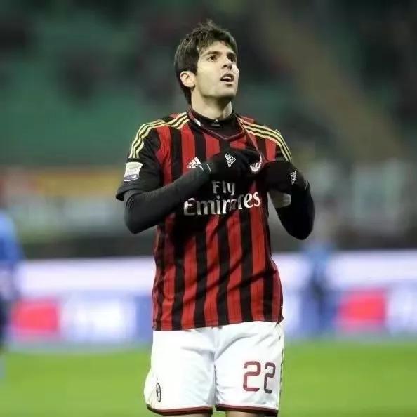 巴西球星卡卡冠军有几个,卡卡入选巴西国家队