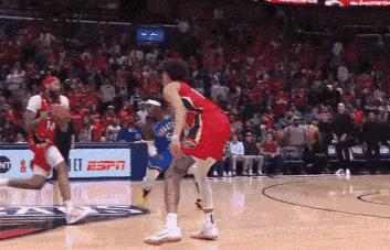 莺歌绝杀遭遇错误判罚!裁判承认犯错,莺歌:你必须得演!