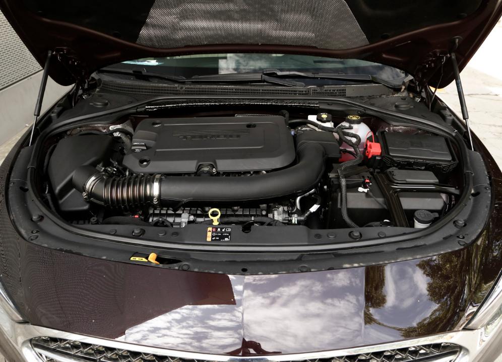 2.0T的别克君越发动机参数比大众迈腾强，为啥加速却没迈腾快？