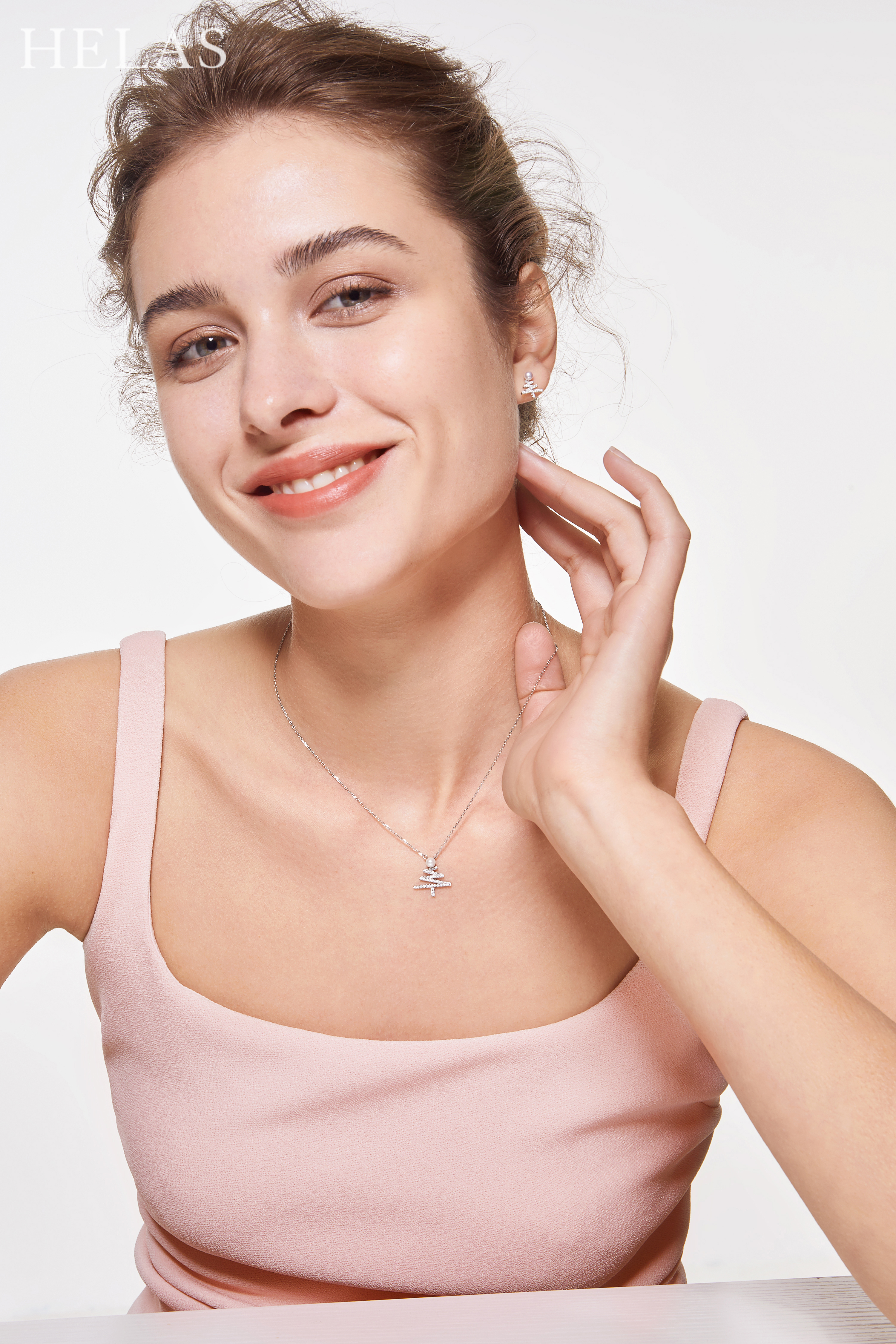 helas赫拉18k金锁骨链,helas赫拉珠宝会降价吗