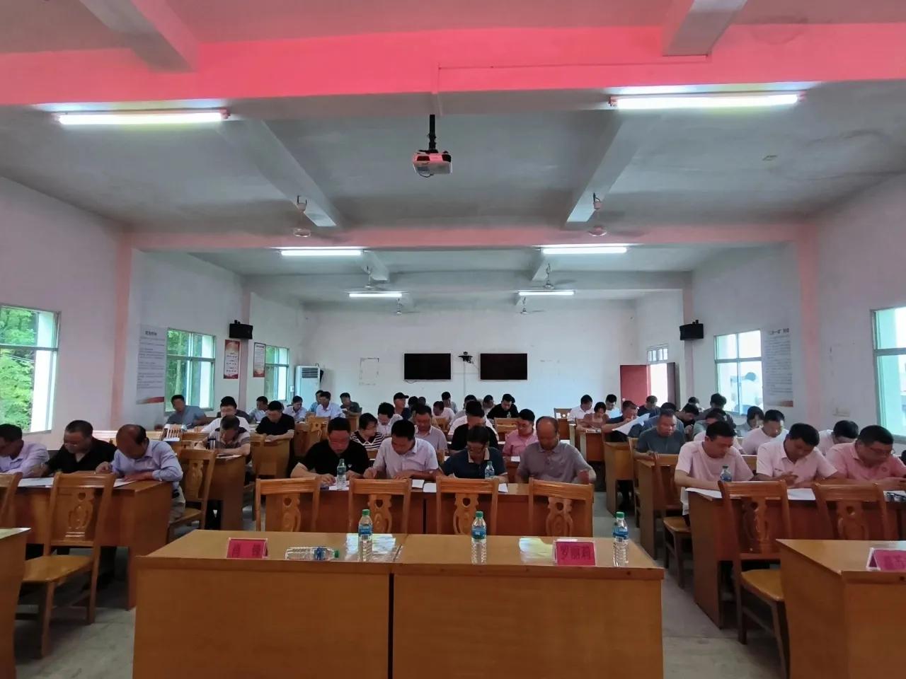 万安县开展2023年驻村干部能力提升分片比拼竞技活动