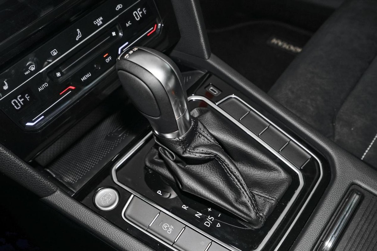 丰田凯美瑞大众迈腾广本雅阁对比,同档次的本田雅阁和凯美瑞哪个好