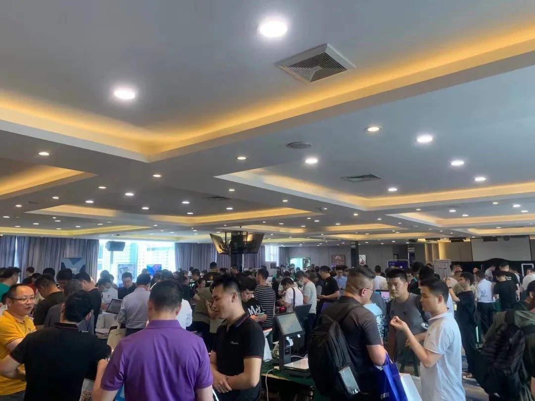 6月巡回精彩回放:第十届全国商业IT服务转型培训暨新品推介会