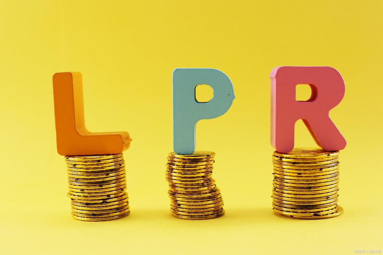 工商银行存10万三年利率是多少,工商银行存100万定期三年利息多少